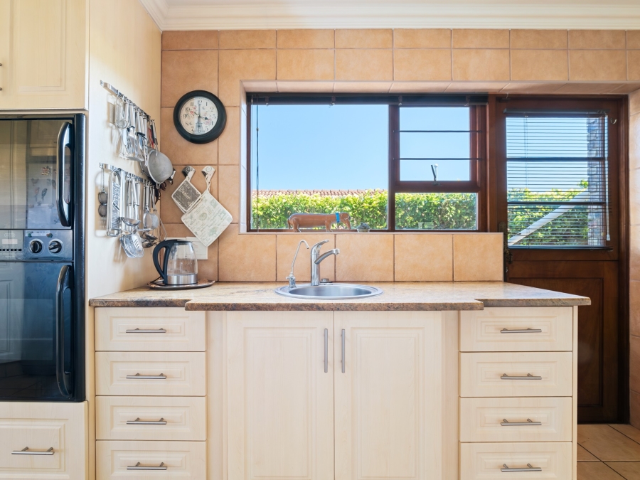 4 Bedroom Property for Sale in Groenvallei Western Cape